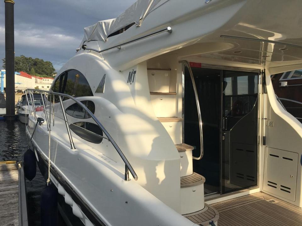 Porto Private Yacht- Accommodation Douro River Exteriör bild